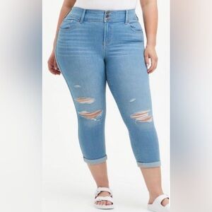 TORRID Crop Jegging Skinny Super Soft High-Rise Jean Distressed 22W Good Times